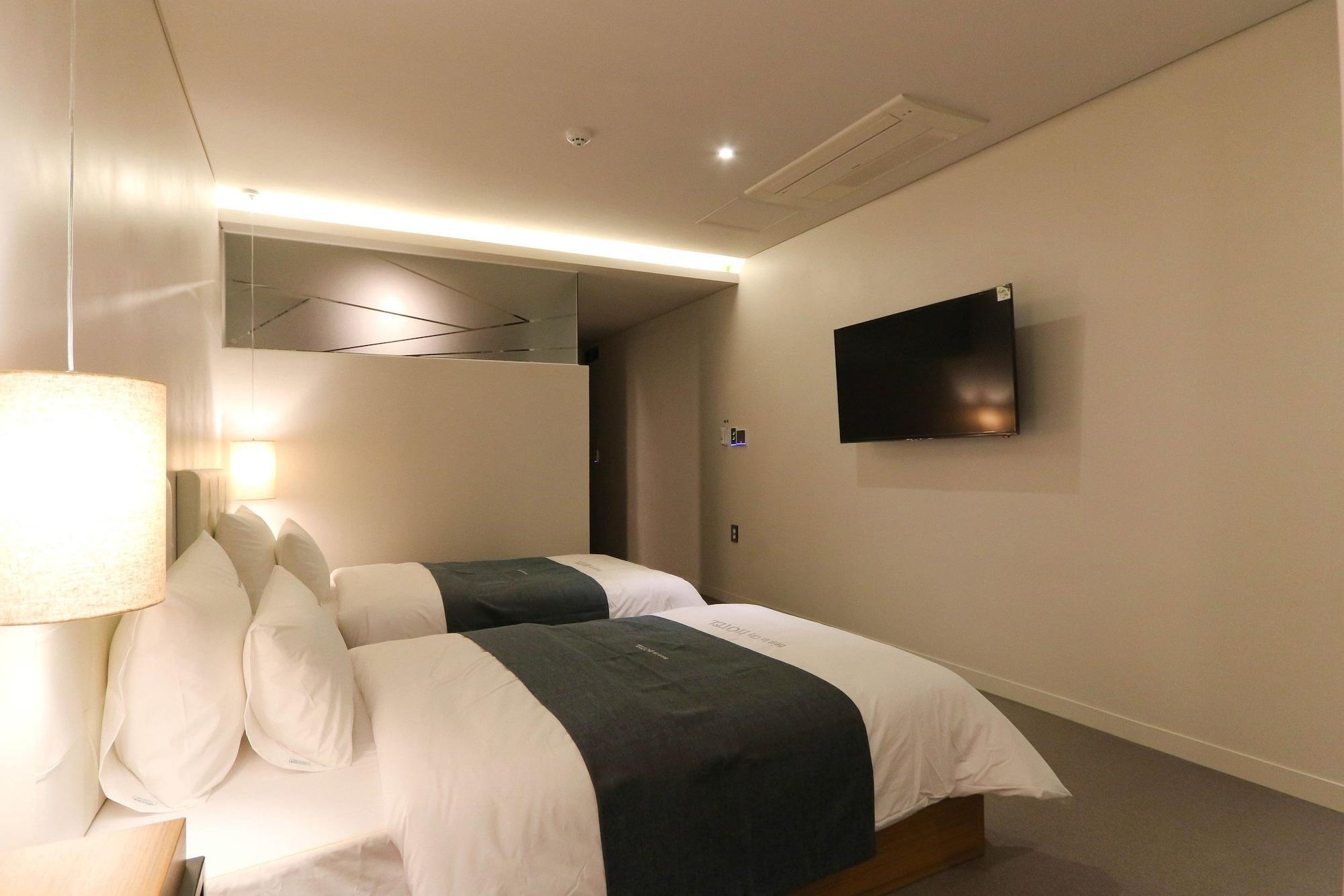 Best In City Hotel Busan Exterior photo