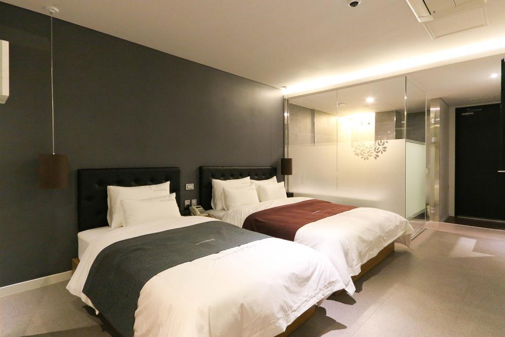 Best In City Hotel Busan Exterior photo